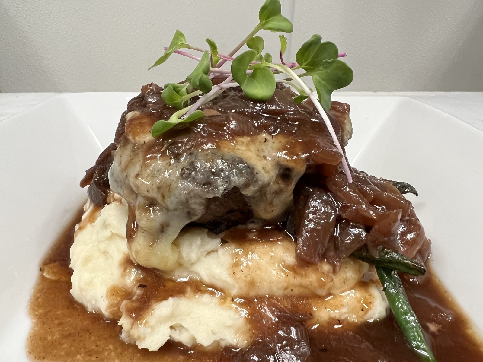 Filet with french onion